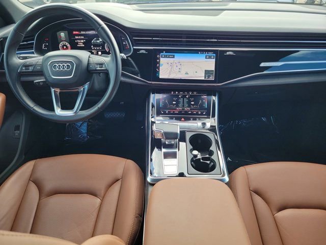 Used 2021 Audi Q8 Prestige image 2
