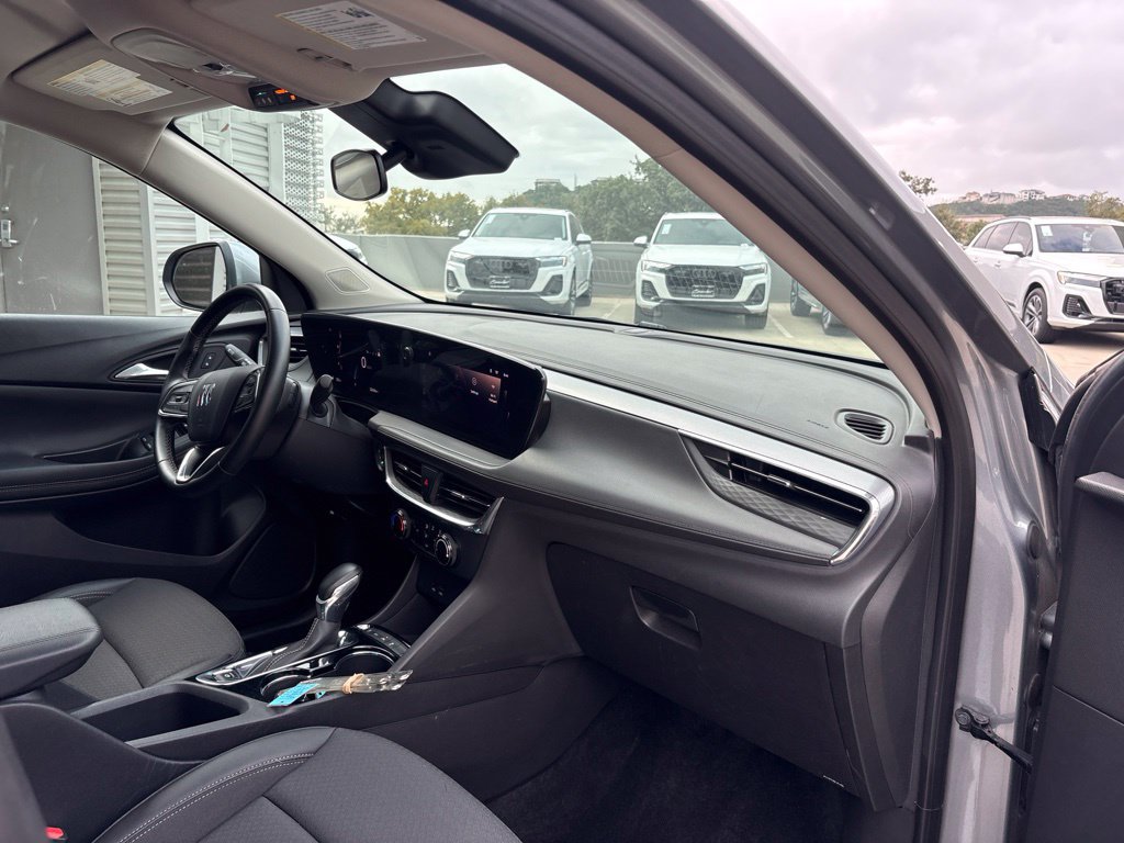 Used 2025 Buick Encore GX Preferred AWD/4WD image 20