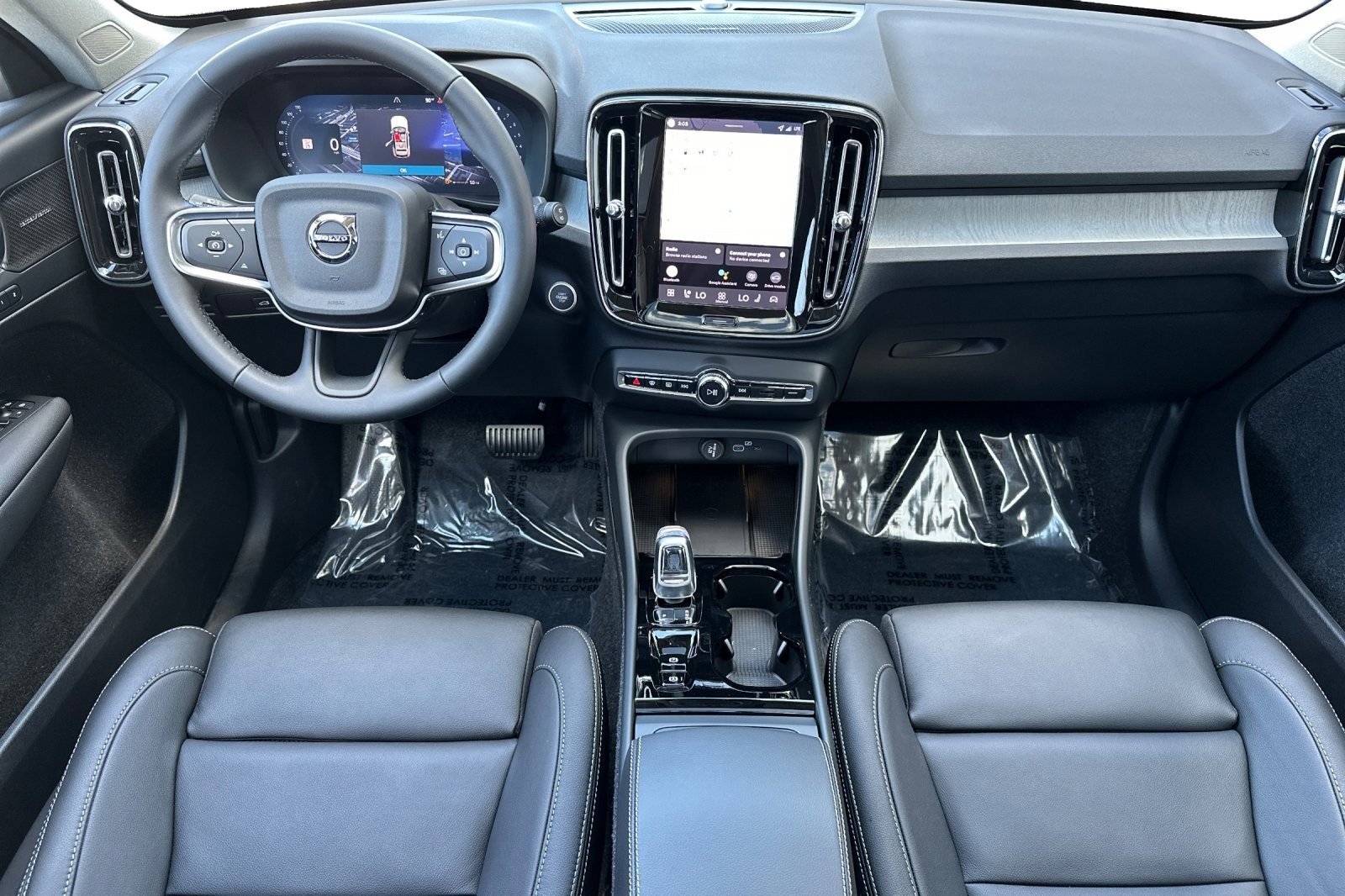 New 2026 Volvo XC40 B5 Ultra w/ Protection Package Premier image 3