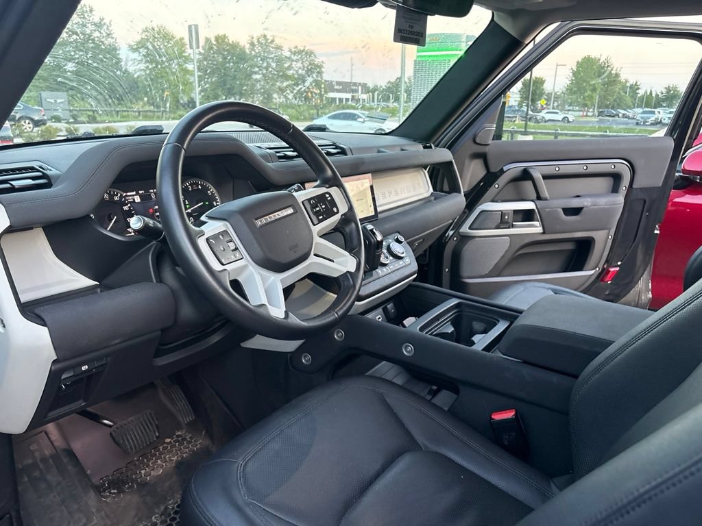 Used 2023 Land Rover Defender 90 S AWD/4WD image 4