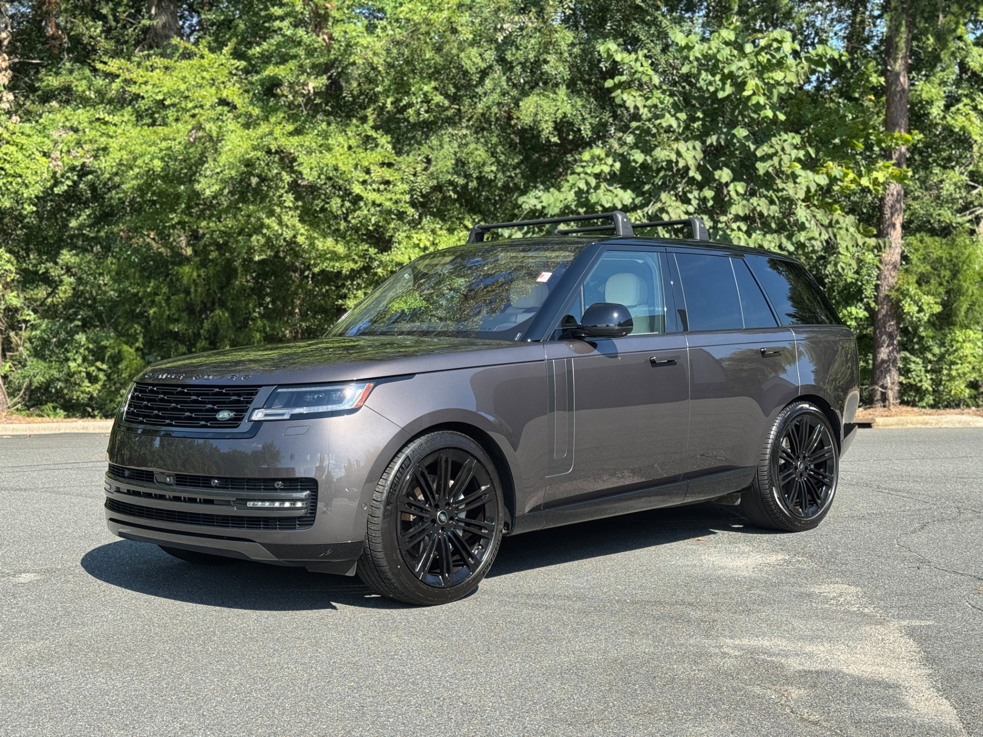 Used 2023 Land Rover Range Rover SE image 4