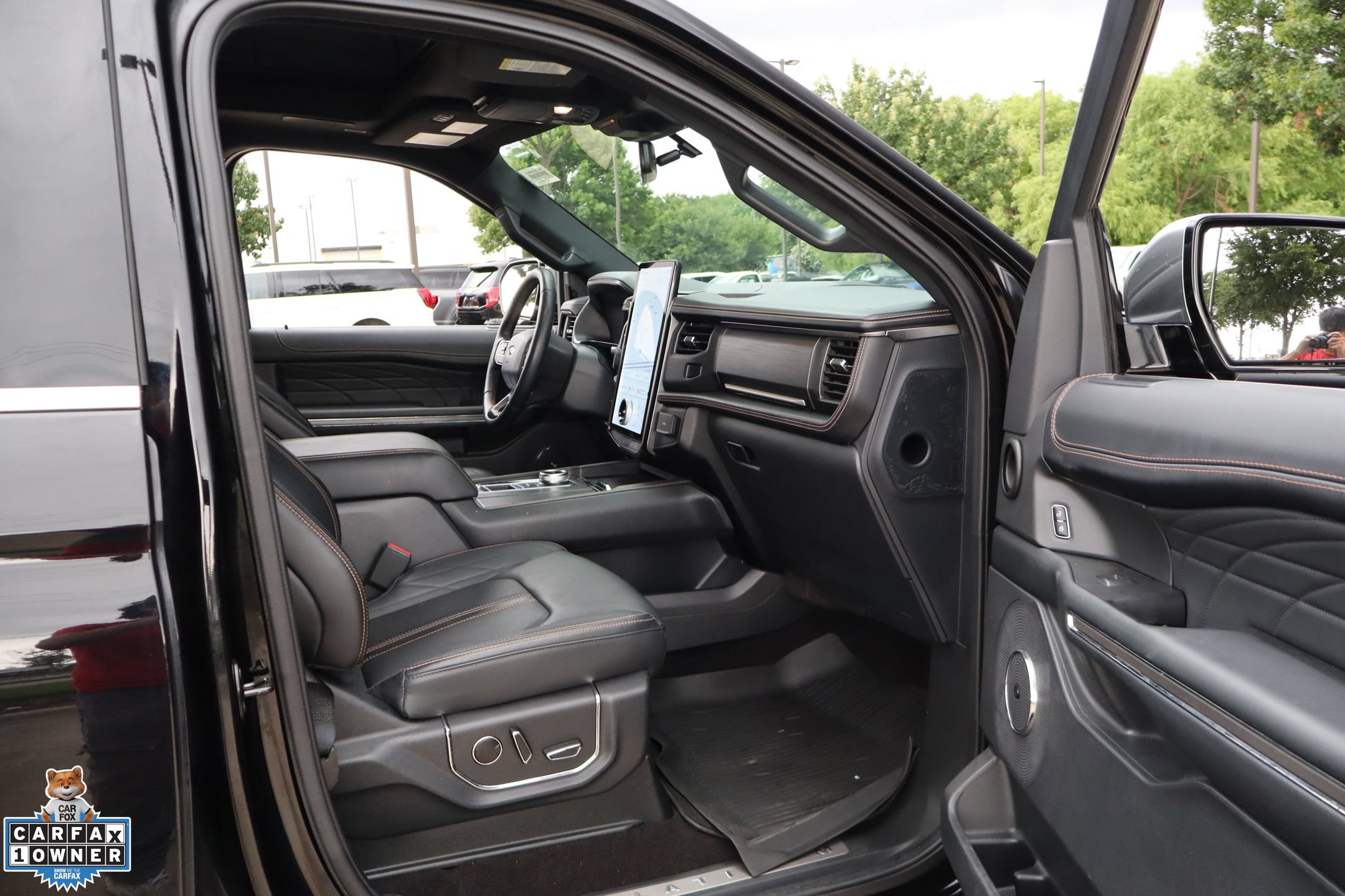 Used 2023 Ford Expedition Platinum RWD image 29