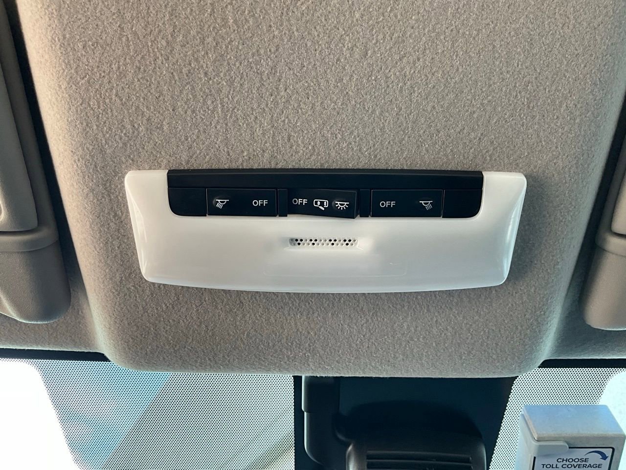 Used 2025 Nissan Versa SV image 16