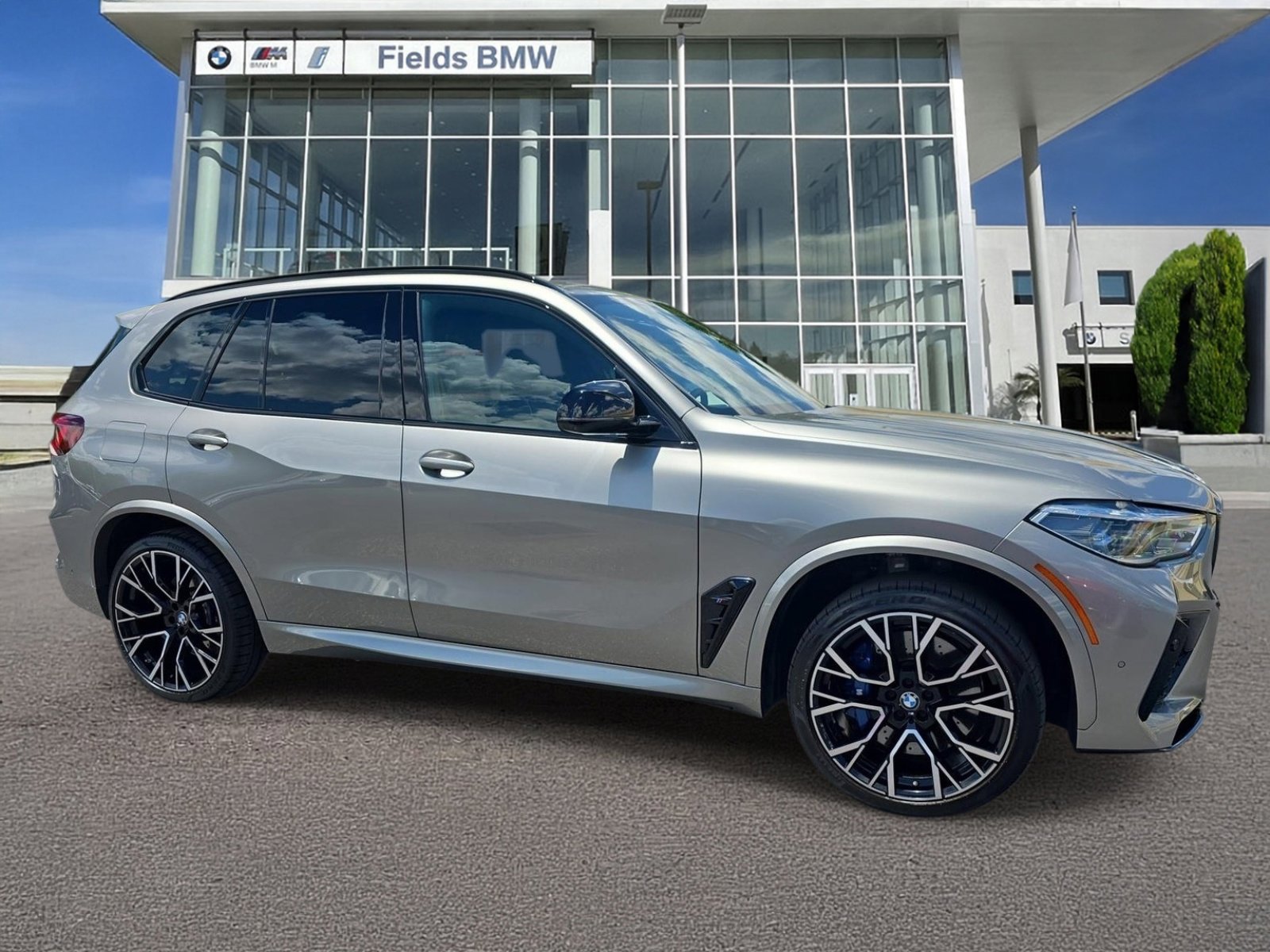 Used 2021 BMW X5 M w/ Competition Package AWD/4WD image 1