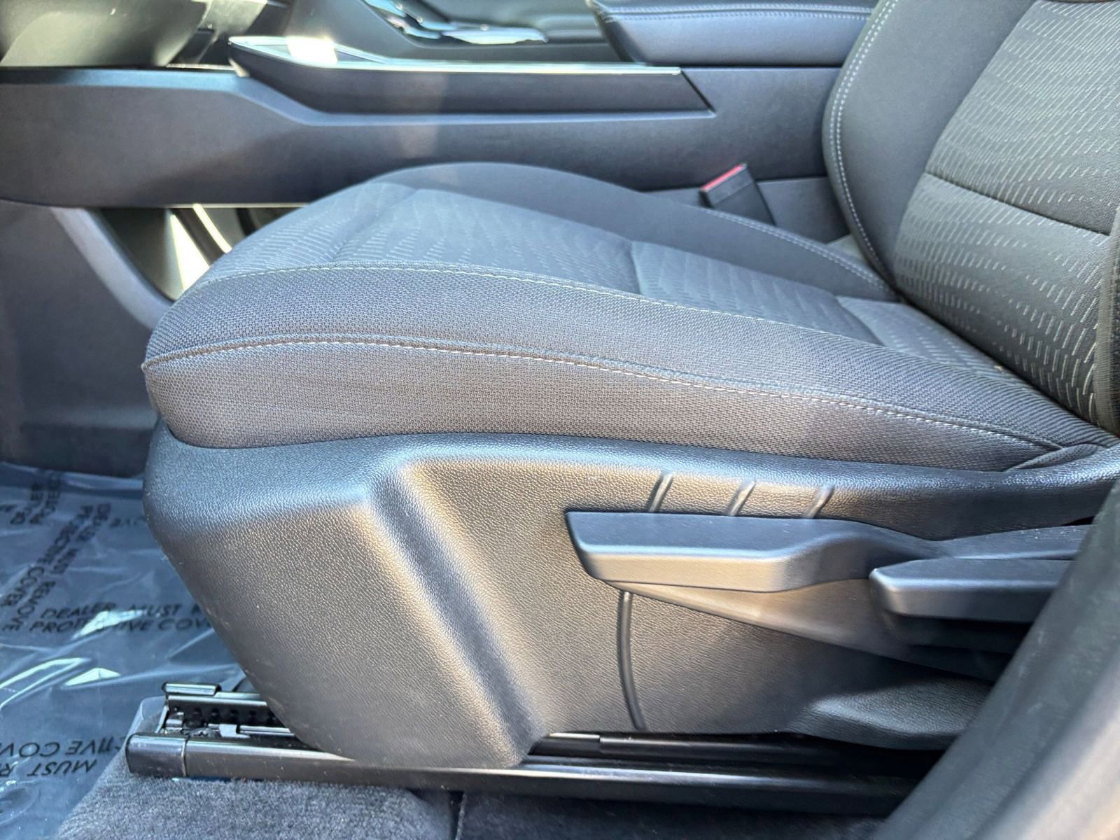 Used 2025 Chevrolet Equinox LT FWD image 28