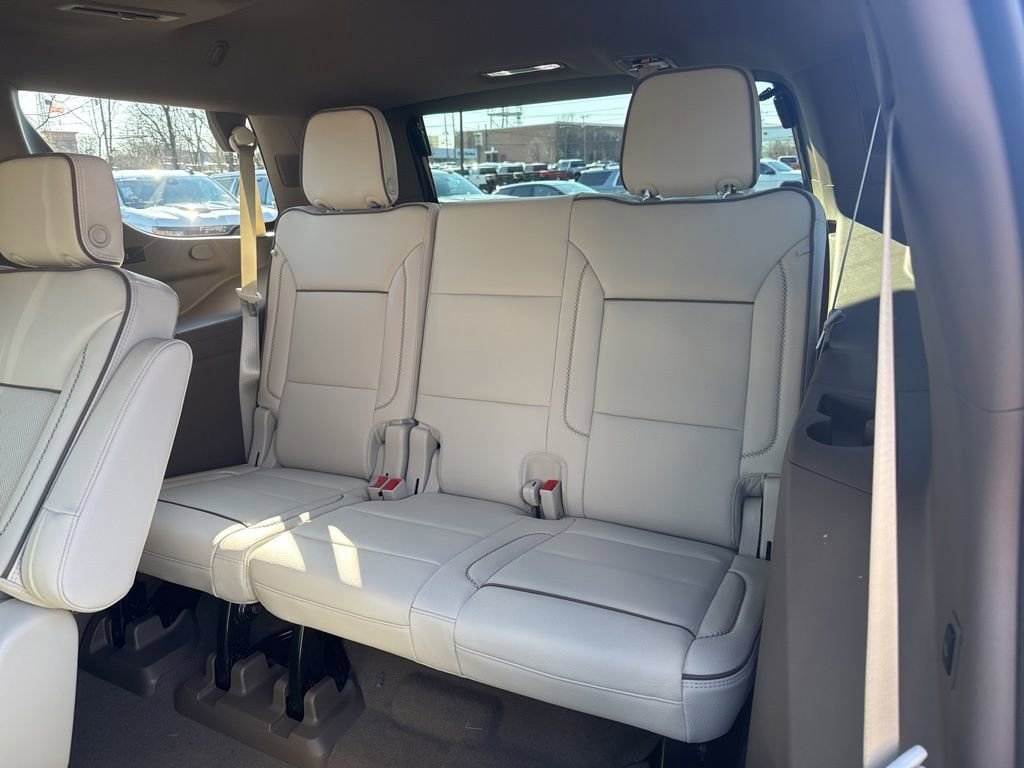 New 2026 GMC Yukon Denali w/ Sun & Power Step Package AWD/4WD image 12