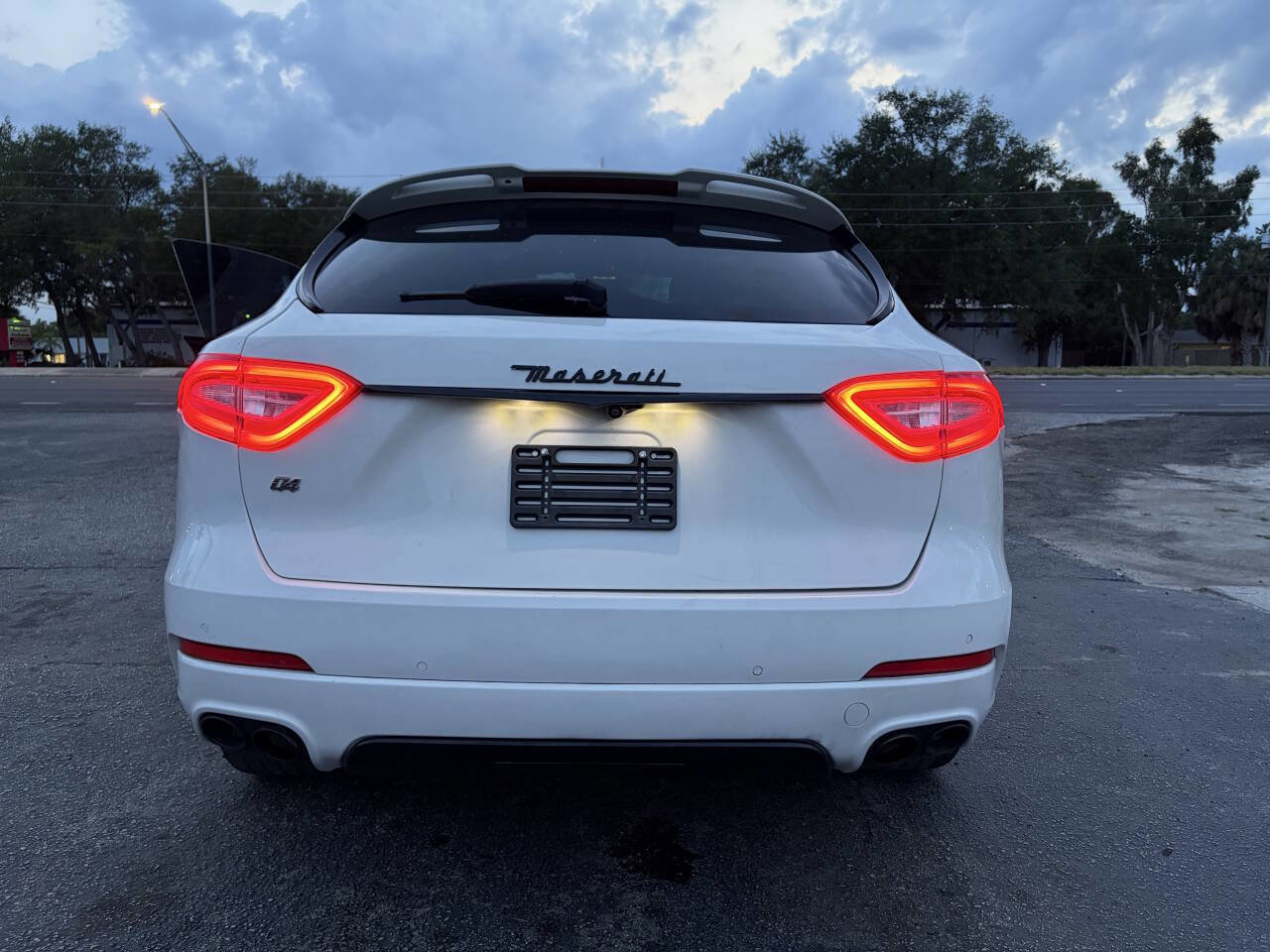 Used 2018 Maserati Levante GranSport AWD/4WD image 10