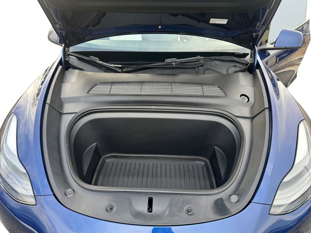 Used 2023 Tesla Model Y Long Range image 22