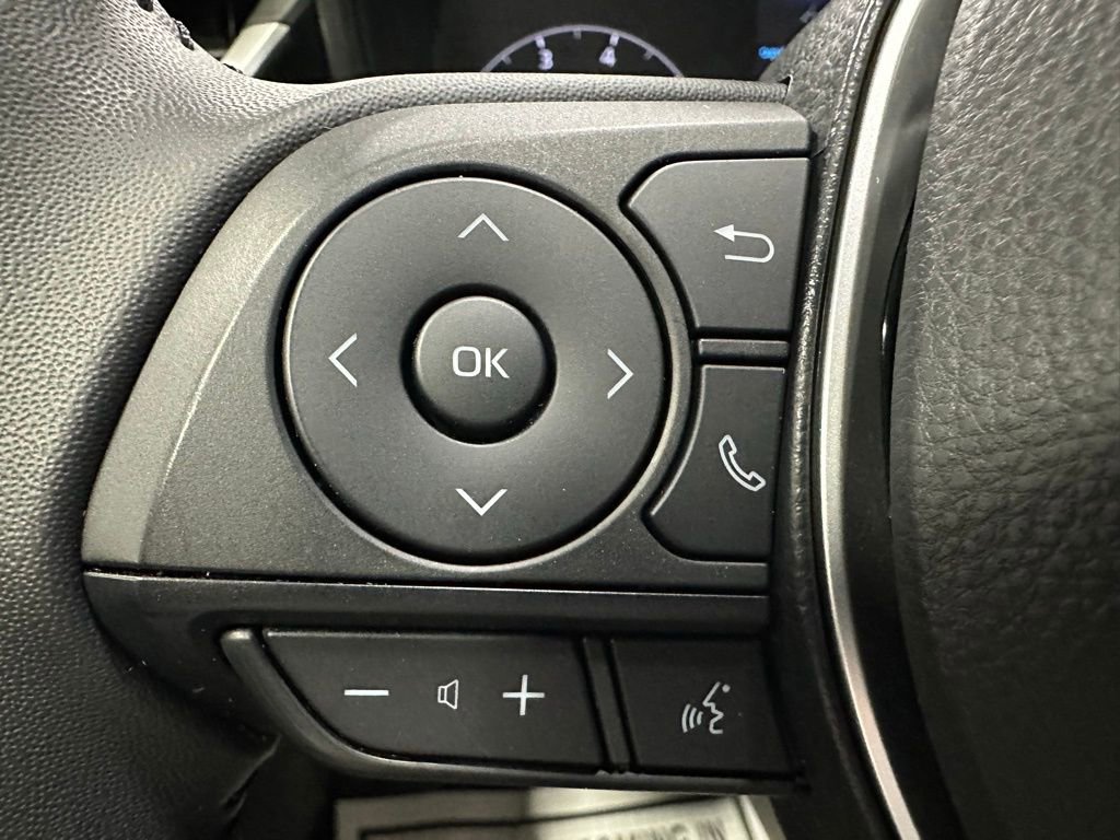 Used 2025 Toyota Corolla SE FWD image 19