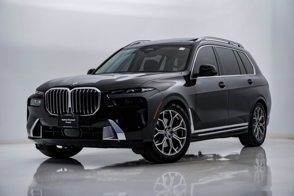 Used 2024 BMW X7 xDrive40i image 1