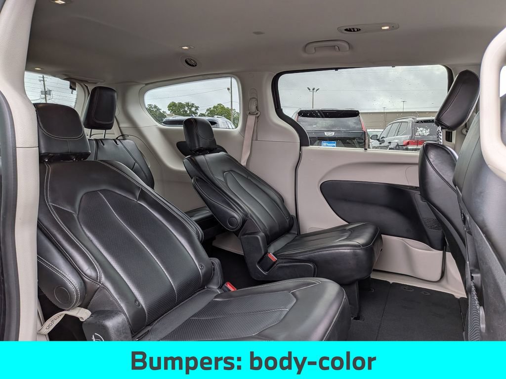 Used 2023 Chrysler Pacifica Touring-L FWD image 27