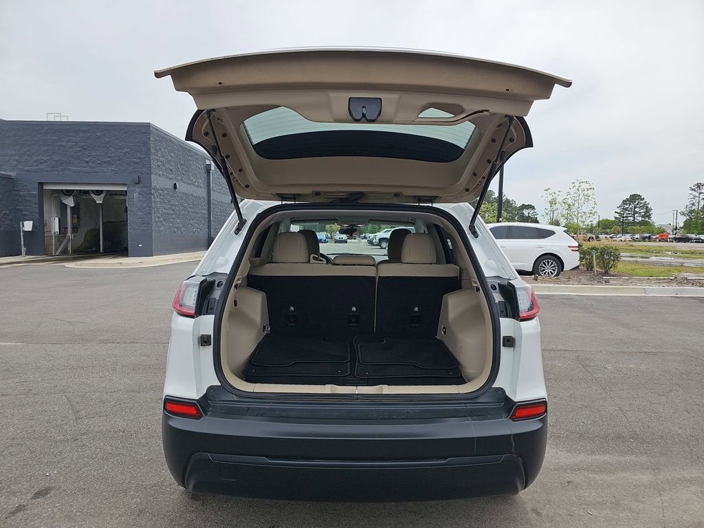 Used 2020 Jeep Cherokee Latitude image 16