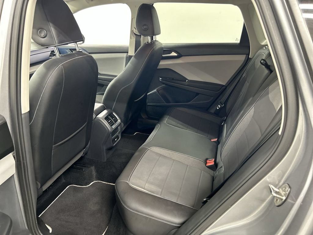 Certified 2023 Volkswagen Taos SE AWD/4WD image 19