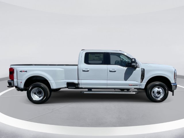 New 2026 Ford F350 XLT w/ XLT Premium Package AWD/4WD image 3