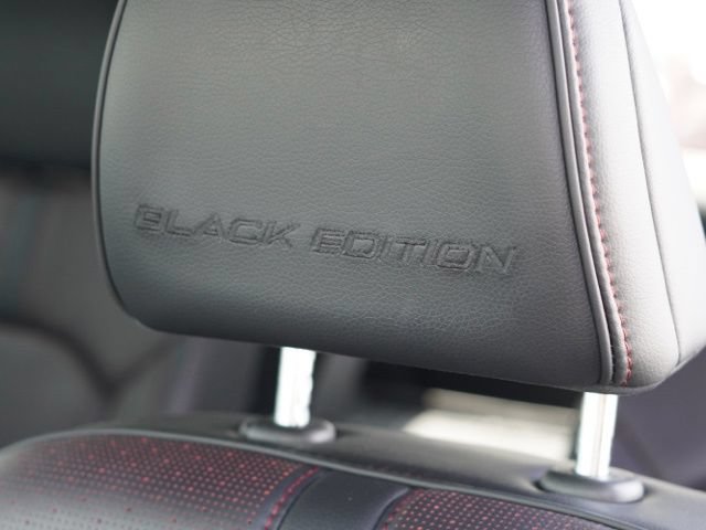 Used 2025 Honda Pilot Black Edition image 16