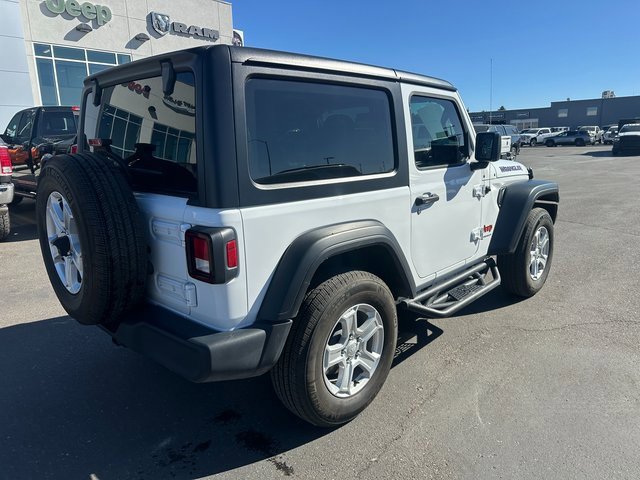 Used 2023 Jeep Wrangler Sport S image 3