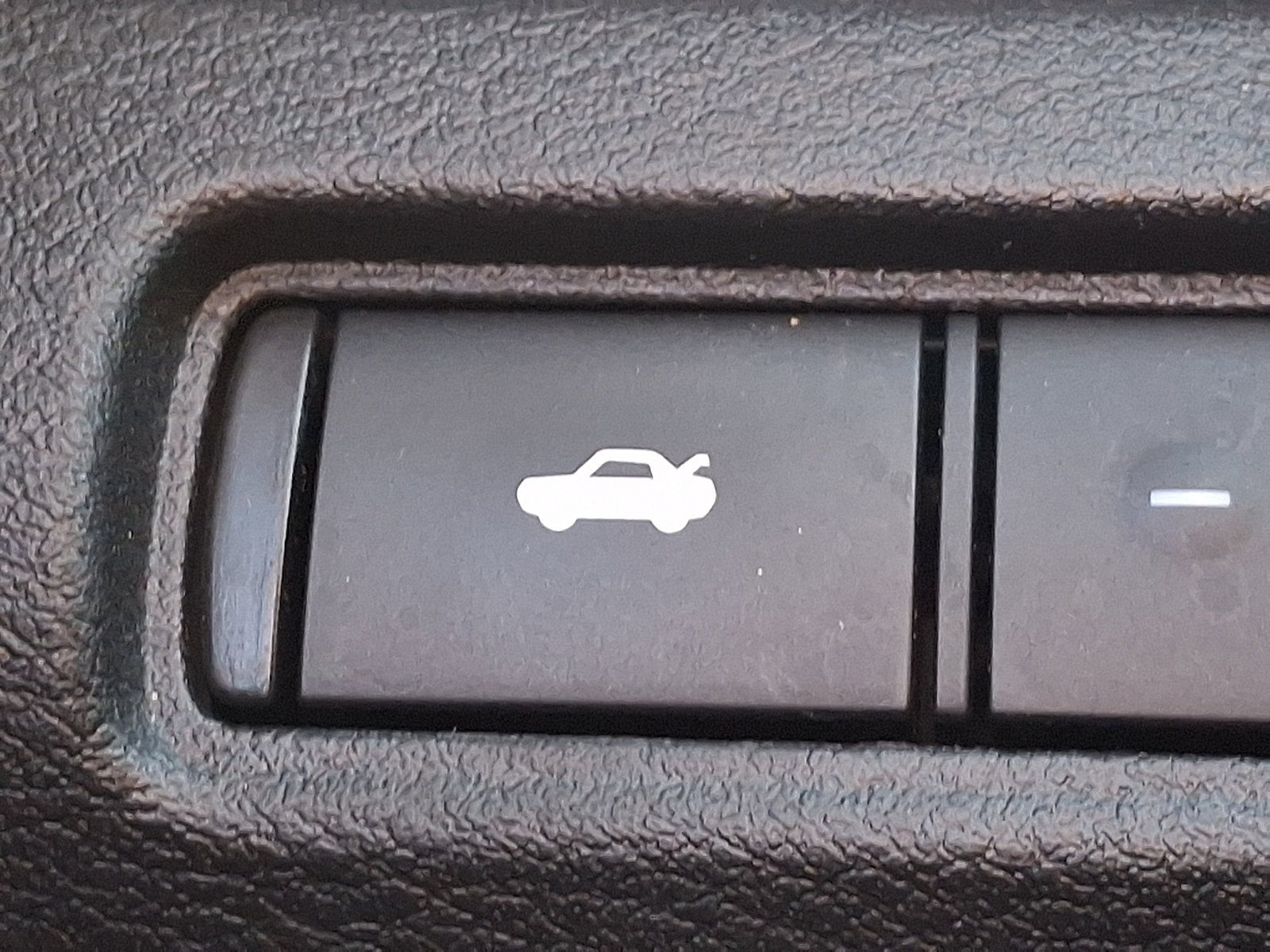 Used 2025 Nissan Altima 2.5 SV FWD image 24