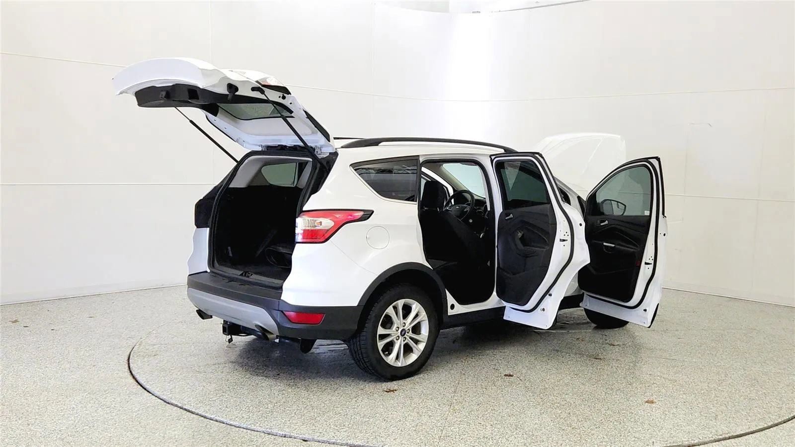 Used 2018 Ford Escape SE image 12