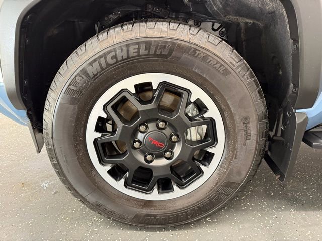 Certified 2025 Toyota 4Runner TRD Off-Road Premium image 19