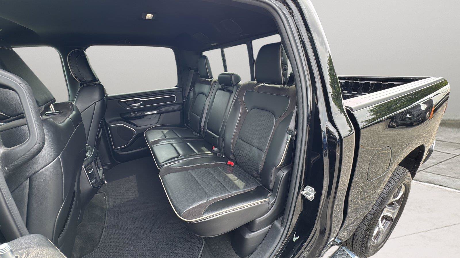 Used 2023 RAM 1500 Laramie AWD/4WD image 19