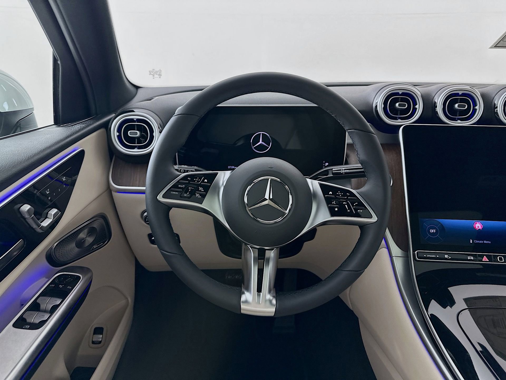 New 2026 Mercedes-Benz GLC 300 image 25