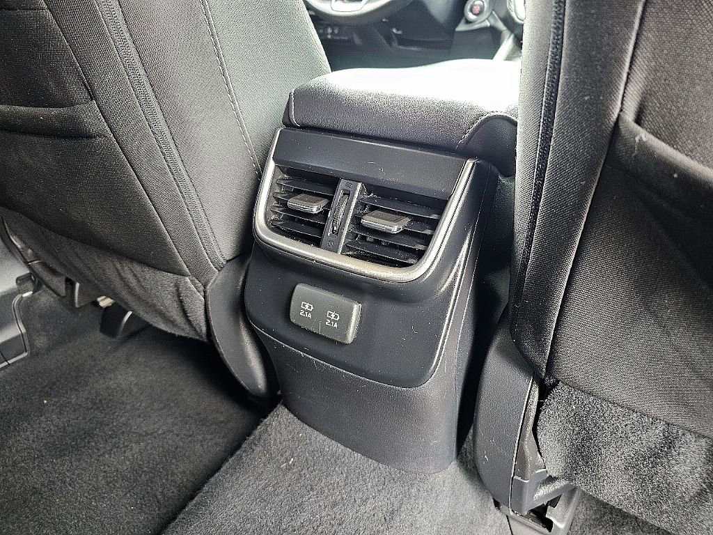 Used 2022 Subaru Outback Premium image 21