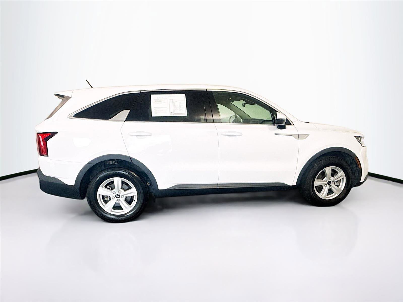Used 2021 Kia Sorento LX image 25