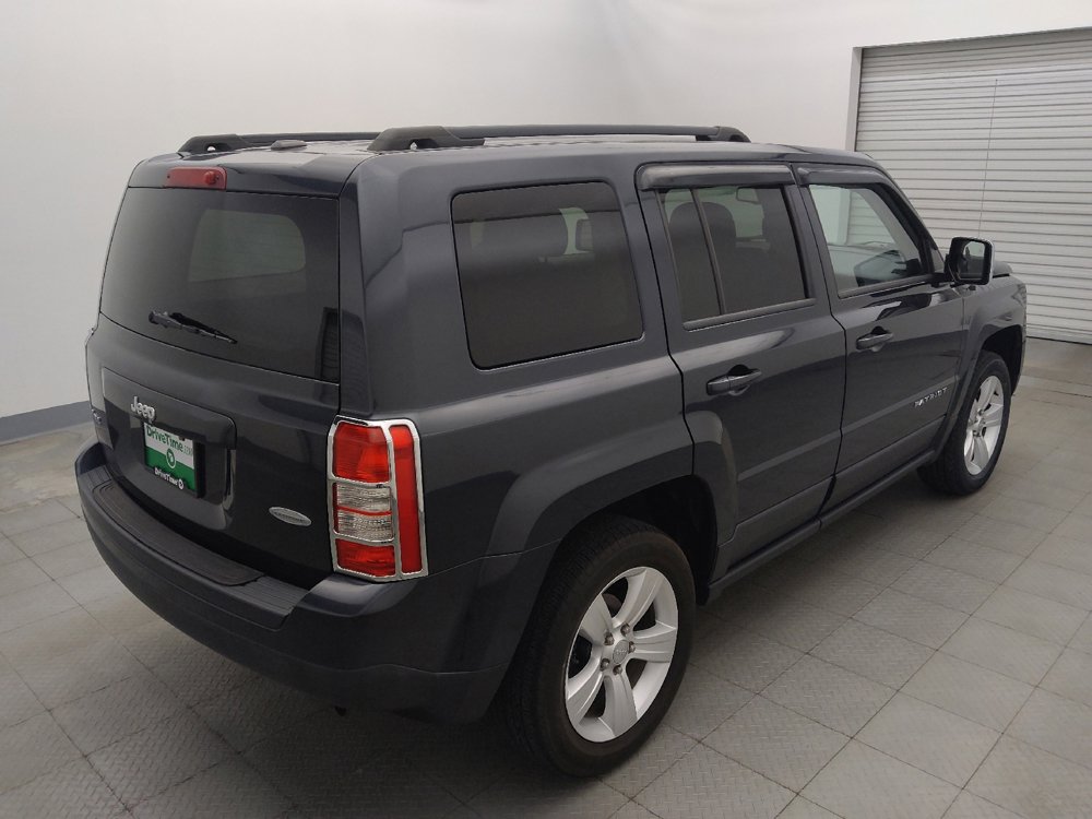 Used 2015 Jeep Patriot Latitude AWD/4WD image 9