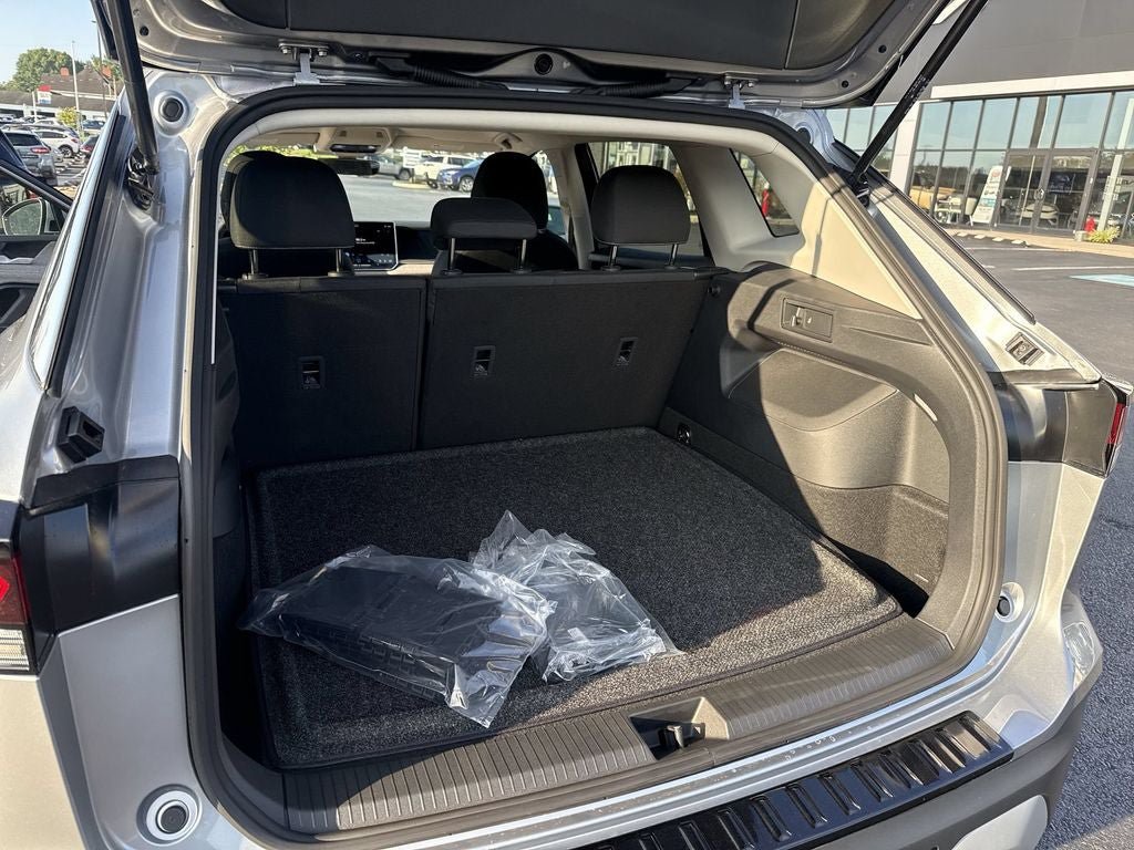 New 2026 Volkswagen Tiguan S FWD image 39