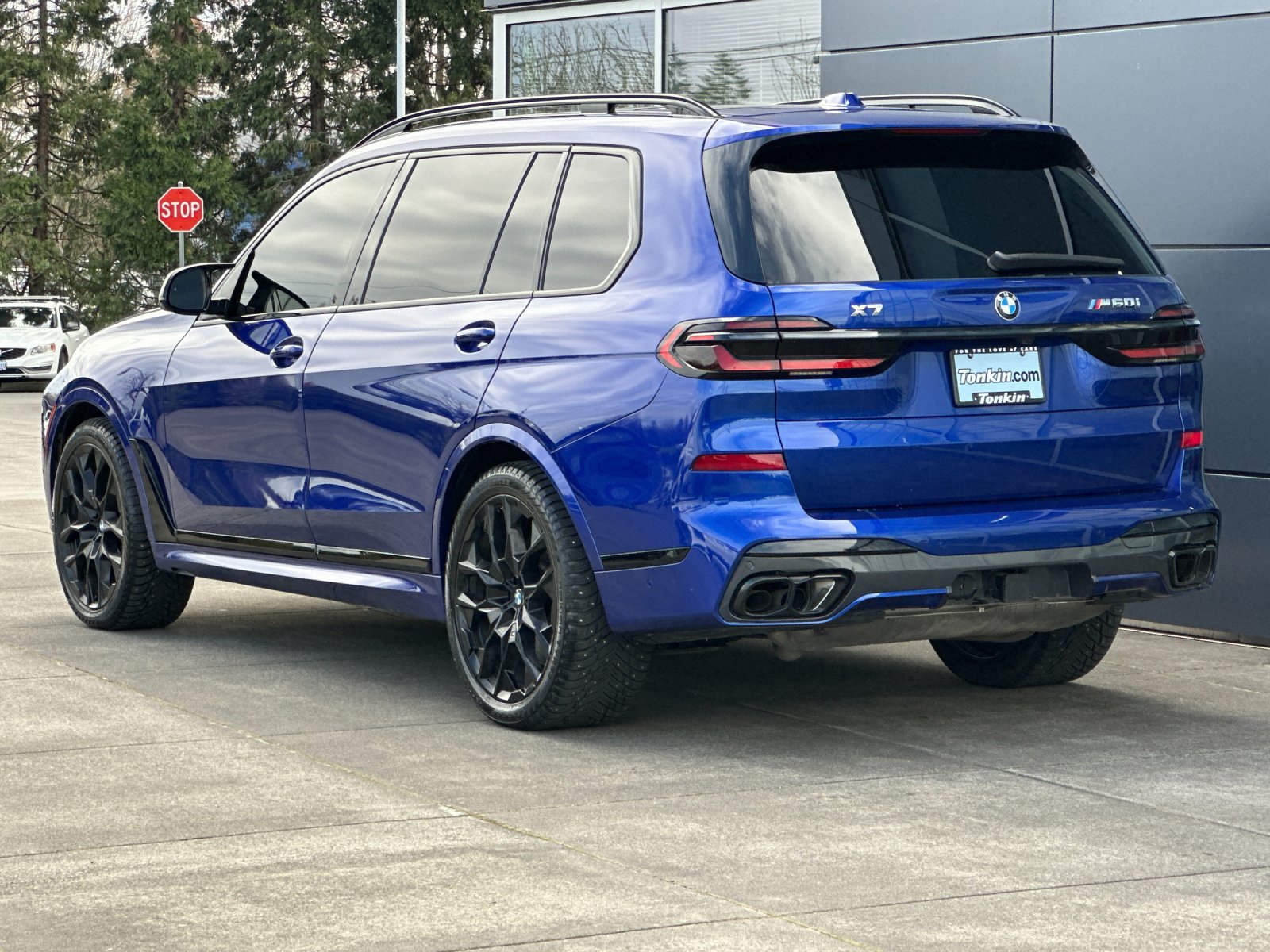 Used 2025 BMW X7 M60i w/ Executive Package AWD/4WD image 6