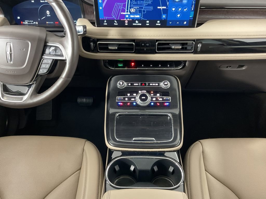 Used 2022 Lincoln Nautilus Reserve image 14