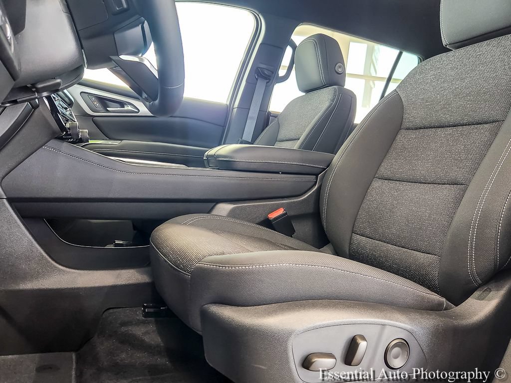 Used 2024 Chevrolet Traverse LT AWD/4WD image 7