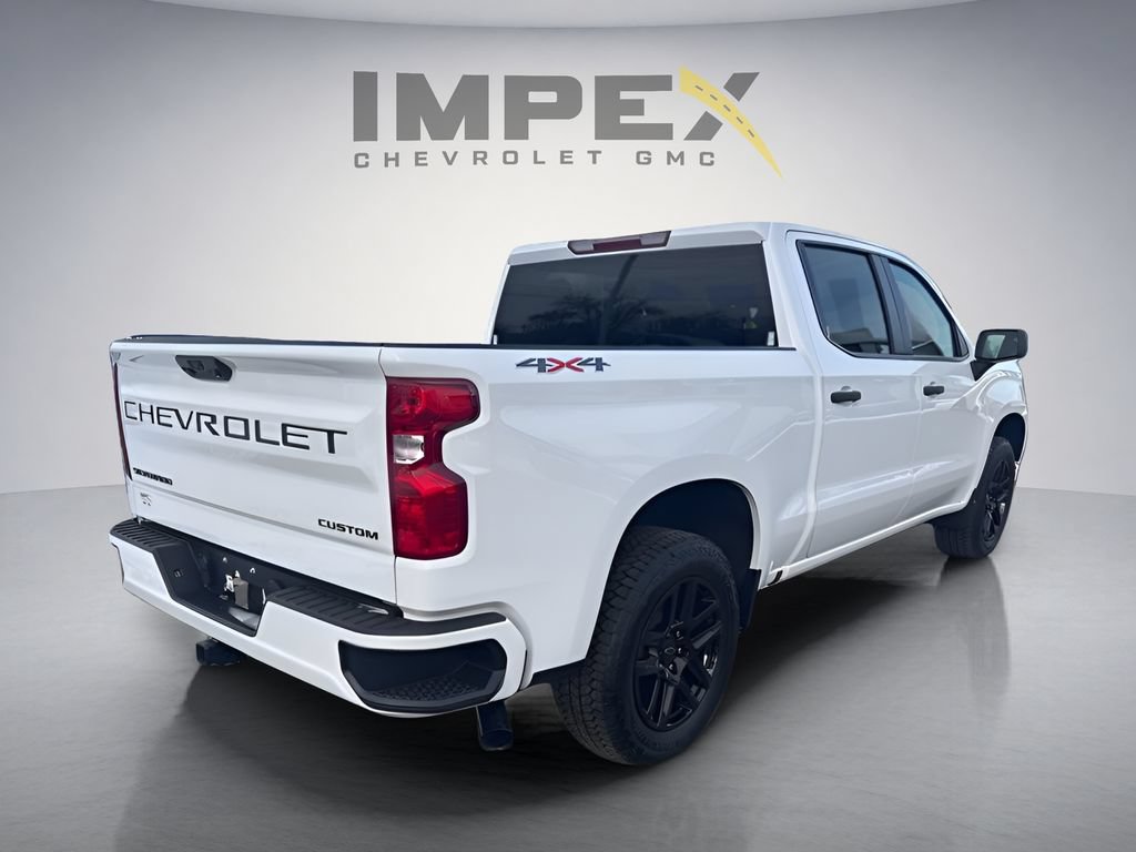 Used 2025 Chevrolet Silverado 1500 Custom w/ Turbomax Blackout Package AWD/4WD image 5