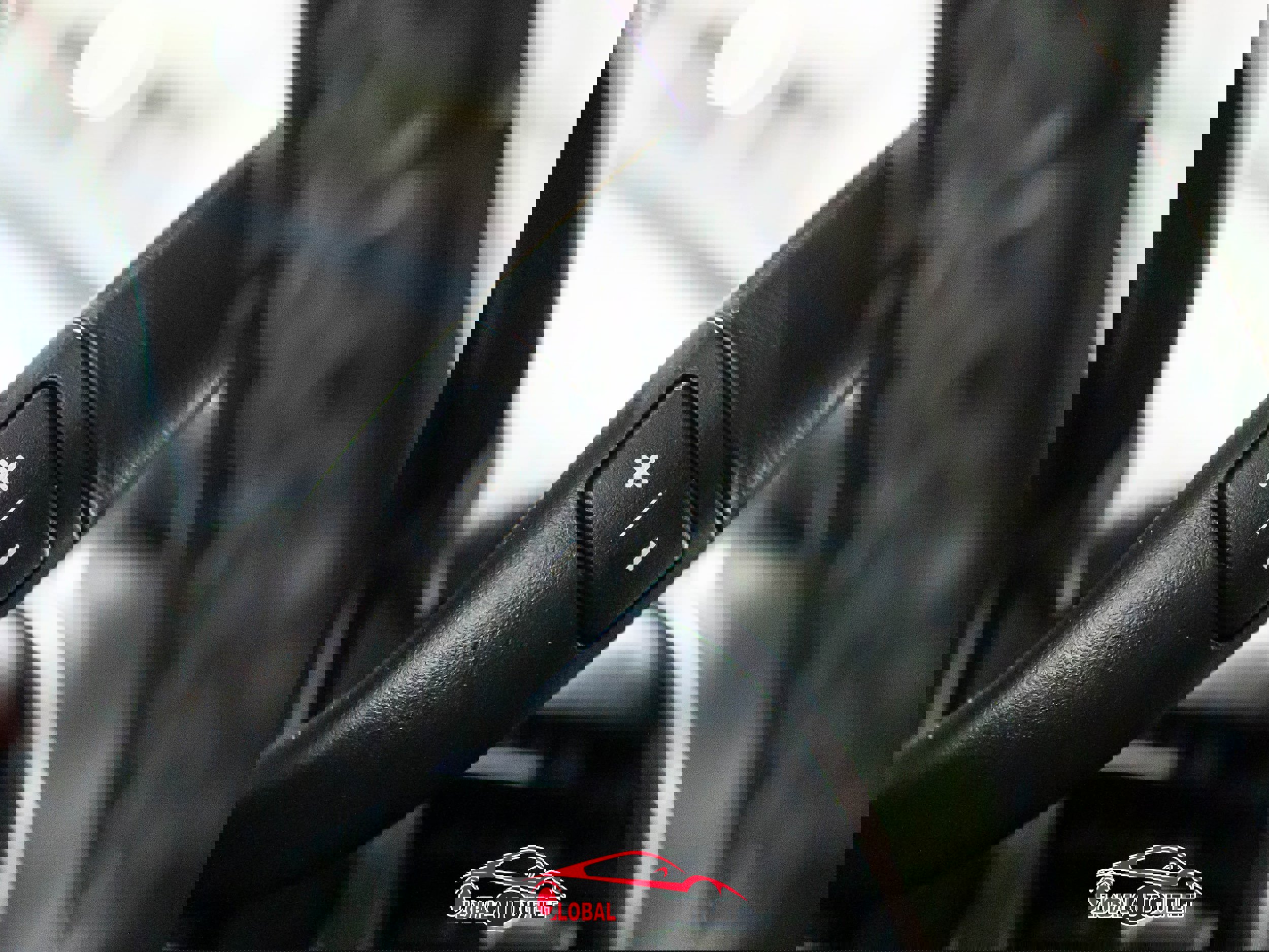 Used 2019 Chevrolet Suburban Premier w/ Premier Plus Edition image 28