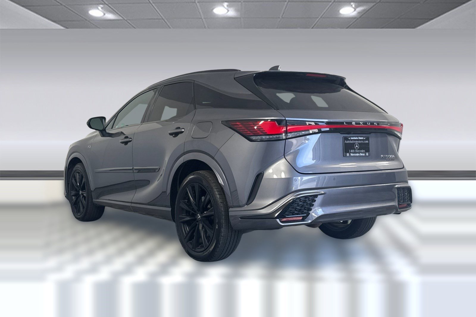 Used 2023 Lexus RX 500h F Sport w/ Accessory Package (Z1) AWD/4WD image 3