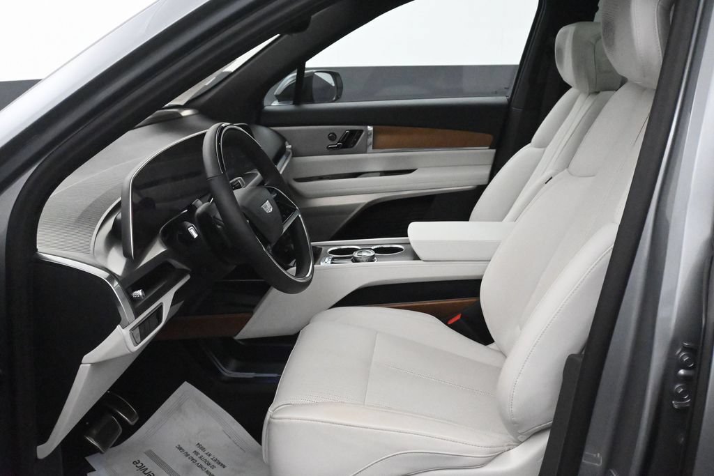 Used 2026 Cadillac Vistiq Luxury AWD/4WD image 10