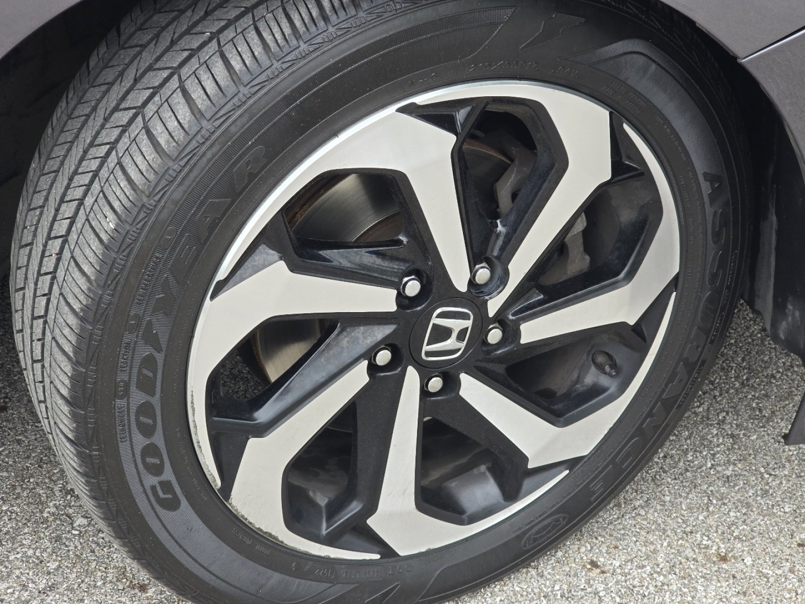Certified 2017 Honda Accord EX-L image 10