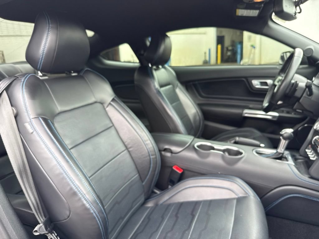 Used 2019 Ford Mustang GT Premium w/ Equipment Group 401A RWD image 28