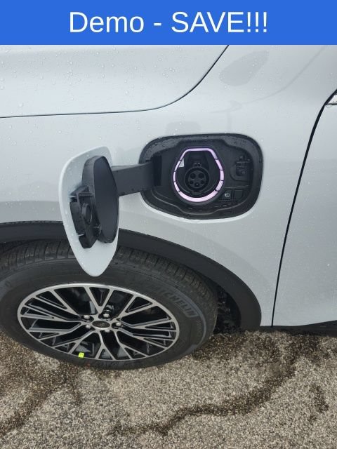 New 2026 Ford Escape SE FWD image 13