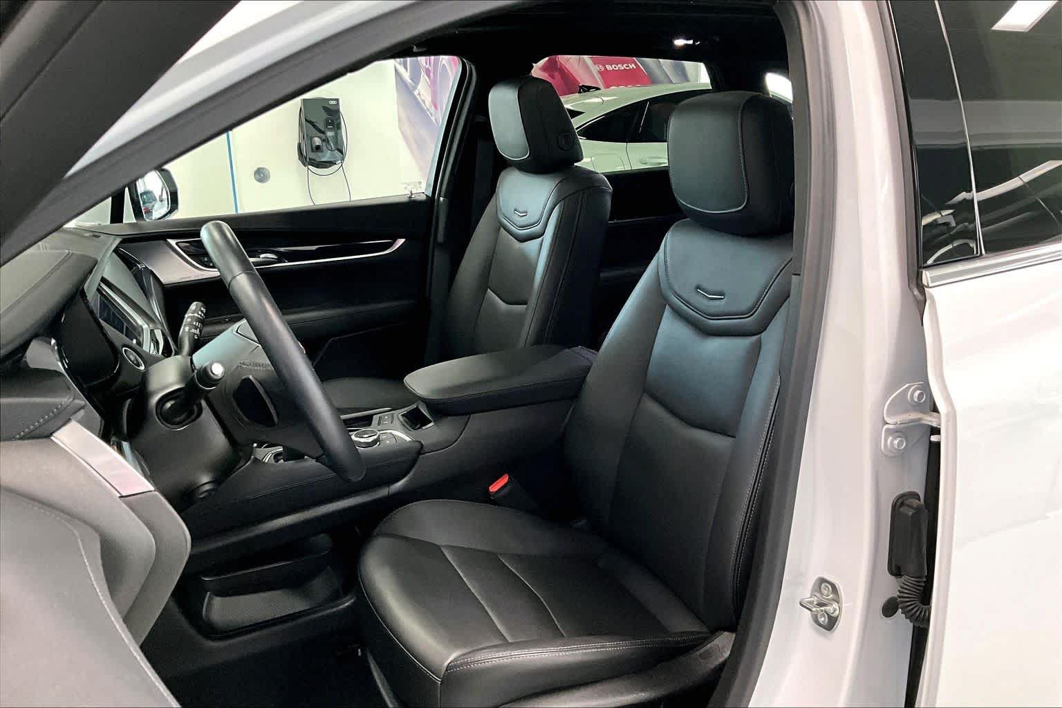 Used 2024 Cadillac XT5 Premium Luxury AWD/4WD image 10