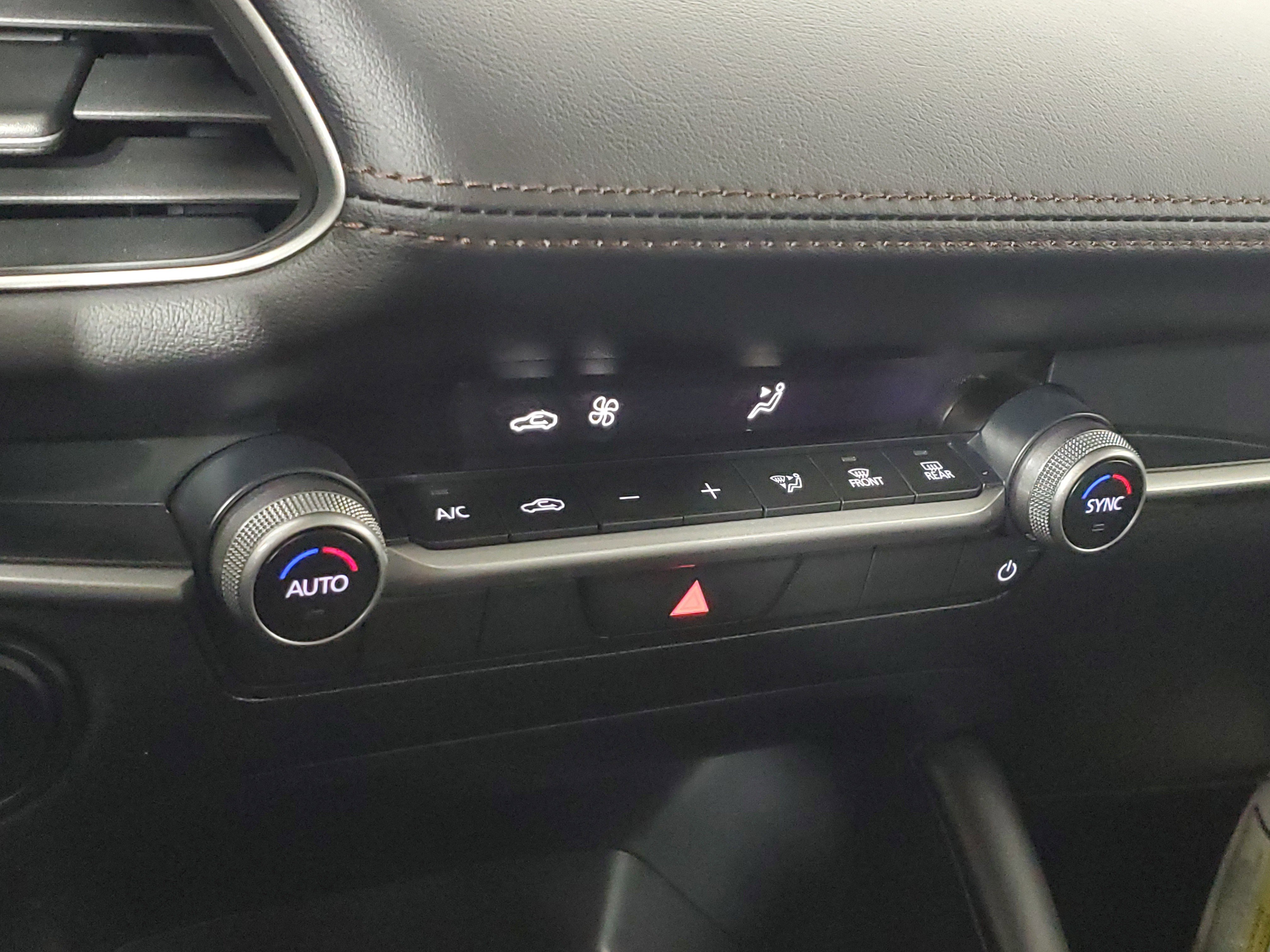 Certified 2025 MAZDA MAZDA3 s FWD image 22