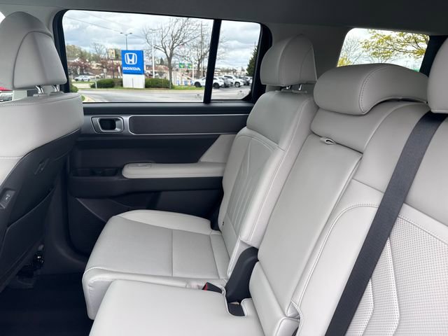 Used 2025 Hyundai Santa Fe SEL AWD/4WD image 19