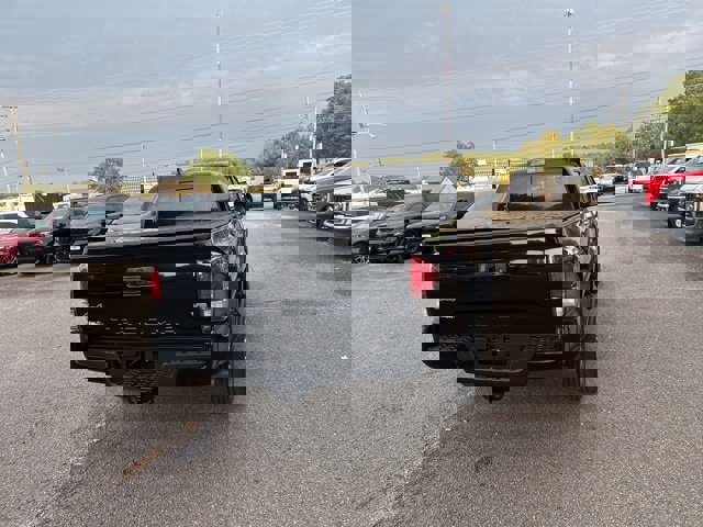 Used 2022 Toyota Tacoma Limited image 16