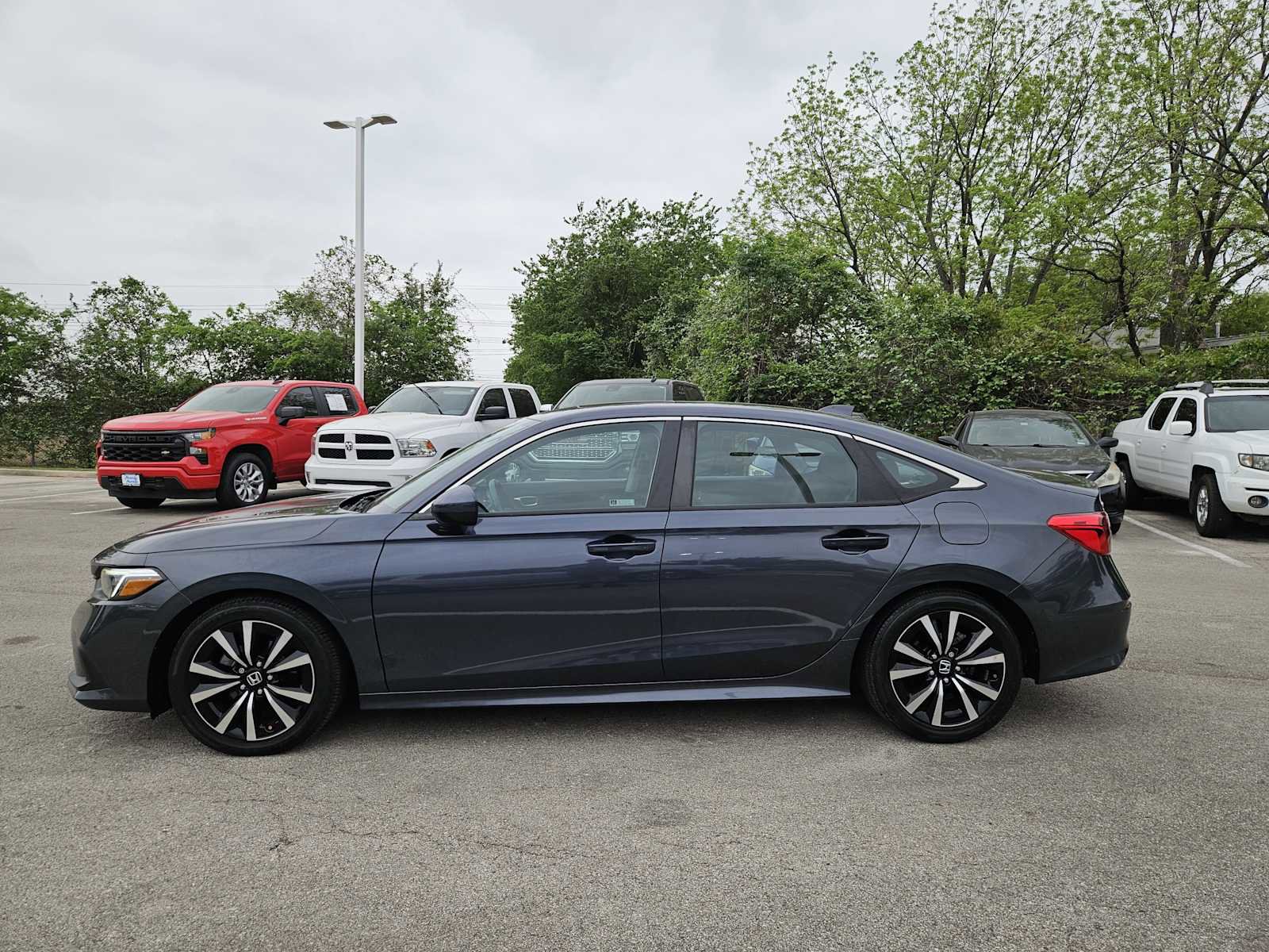 Used 2023 Honda Civic EX image 4