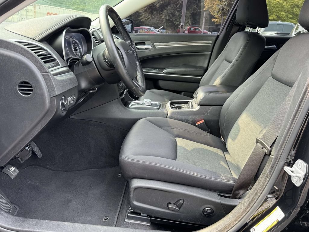 Used 2021 Chrysler 300 Touring w/ Sport Appearance Package RWD image 20