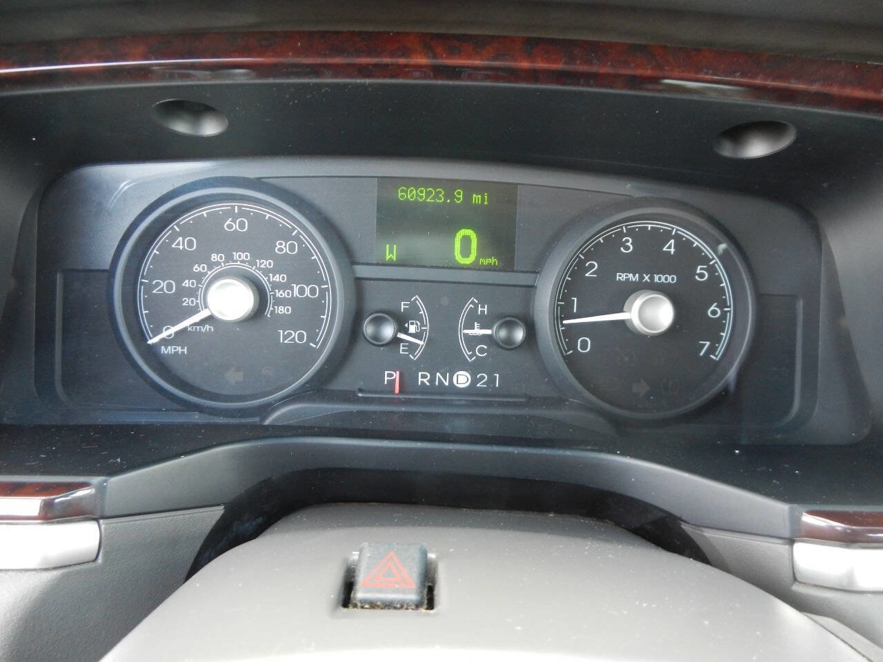 Used 2007 Lincoln Town Car Signature image 40