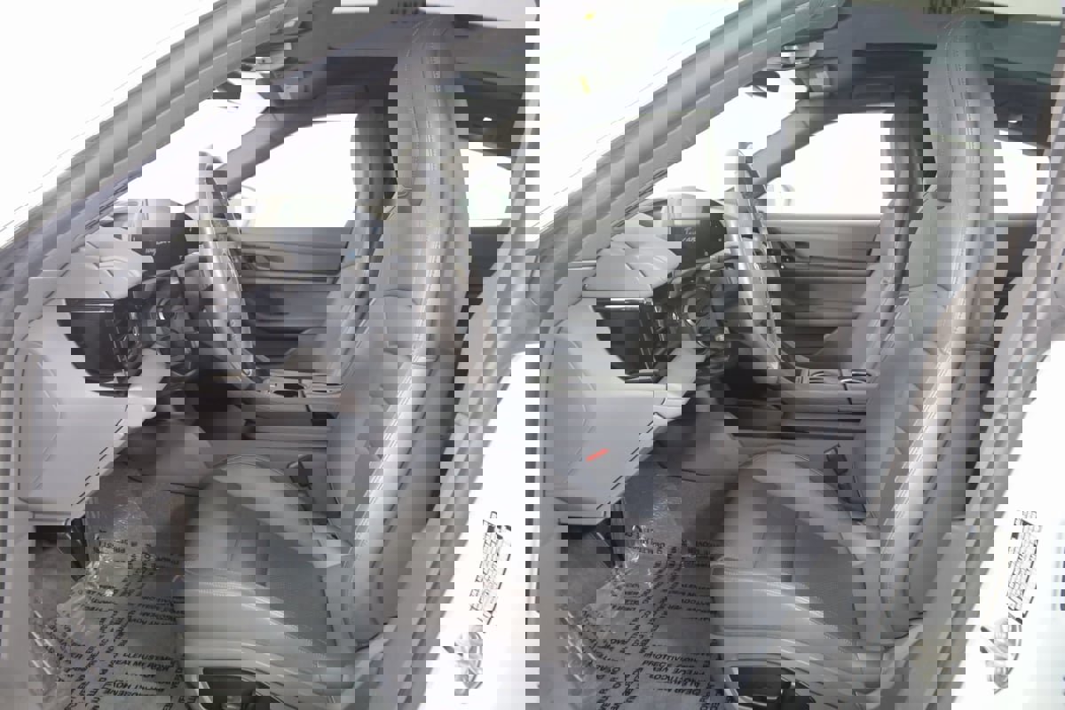 Used 2020 Porsche Taycan 4S image 12