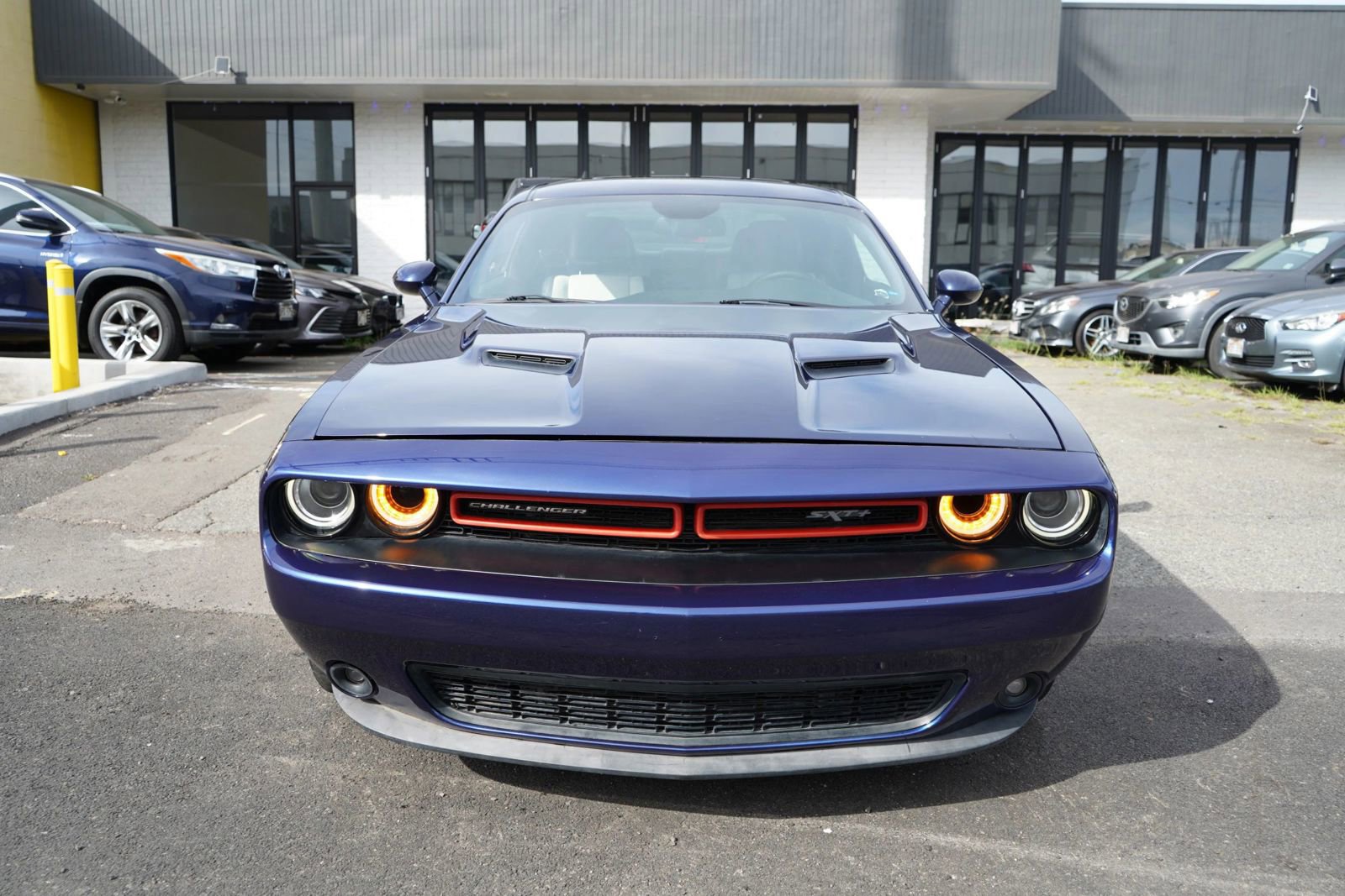 Used 2015 Dodge Challenger SXT Plus image 3