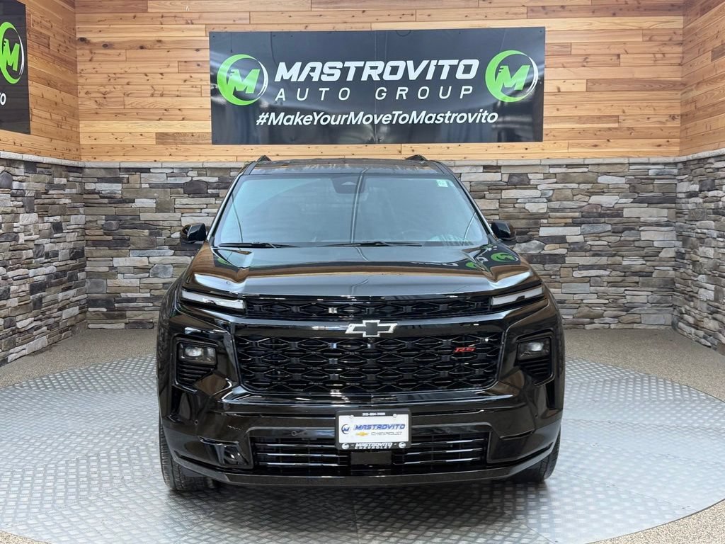 Used 2025 Chevrolet Traverse RS w/ LPO, Floor Liner Package AWD/4WD image 3