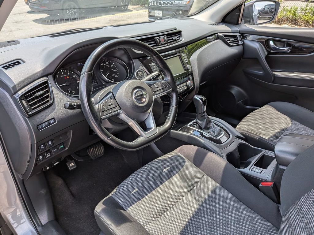 Used 2021 Nissan Rogue Sport SV AWD/4WD image 12